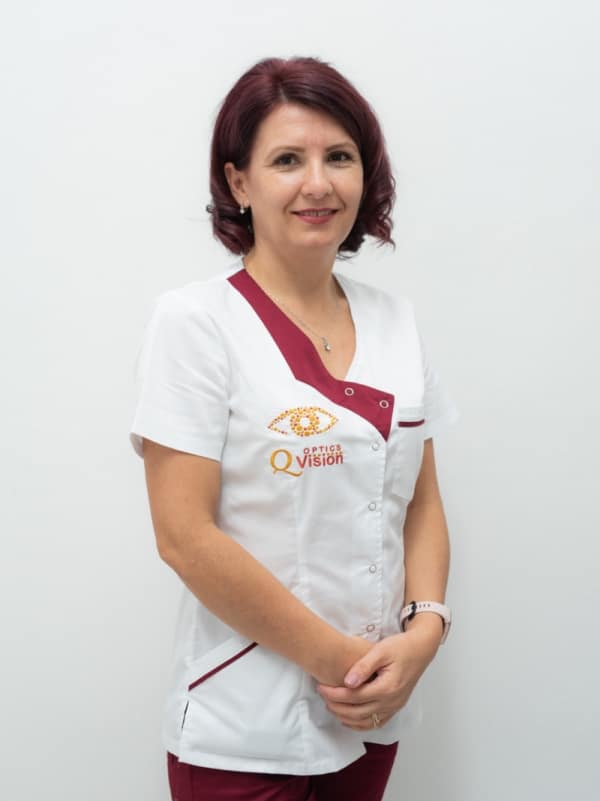 Lacramioara Jakab, optometrist